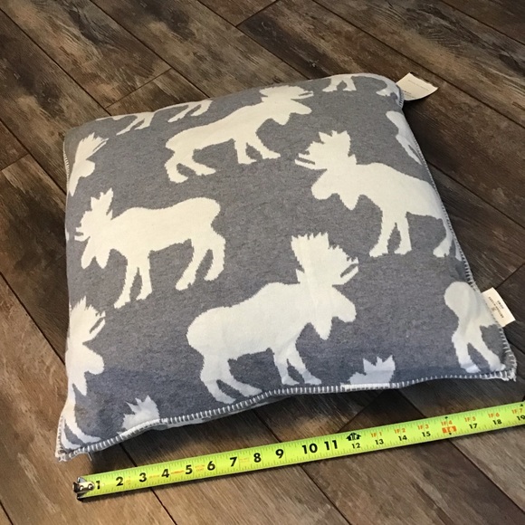 Artisan De Luxe 🆕 with tags Moose pillow - Picture 6 of 9